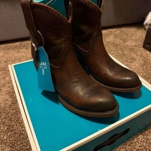 Lane Women's Cognac Leather Boots Cowgirl Size 9.5 NIB Plain Jane Shortie Comfy